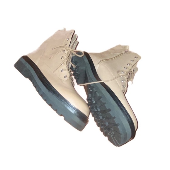 BLACK SUEDE STUDIO DREA FENDI LEATHER BOOTS - Picture 5 of 9